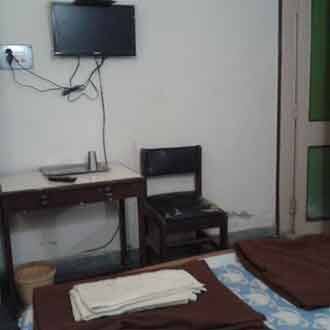 Hotel Anupam Guest House, Bharuch 4